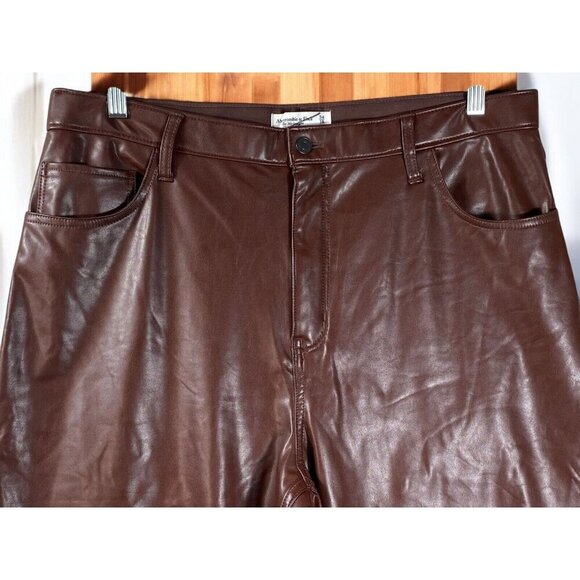 Abercrombie & Fitch ‘90s Straight Ultra High Rise Vegan Leather Pants - Size 18 - Picture 5 of 16
